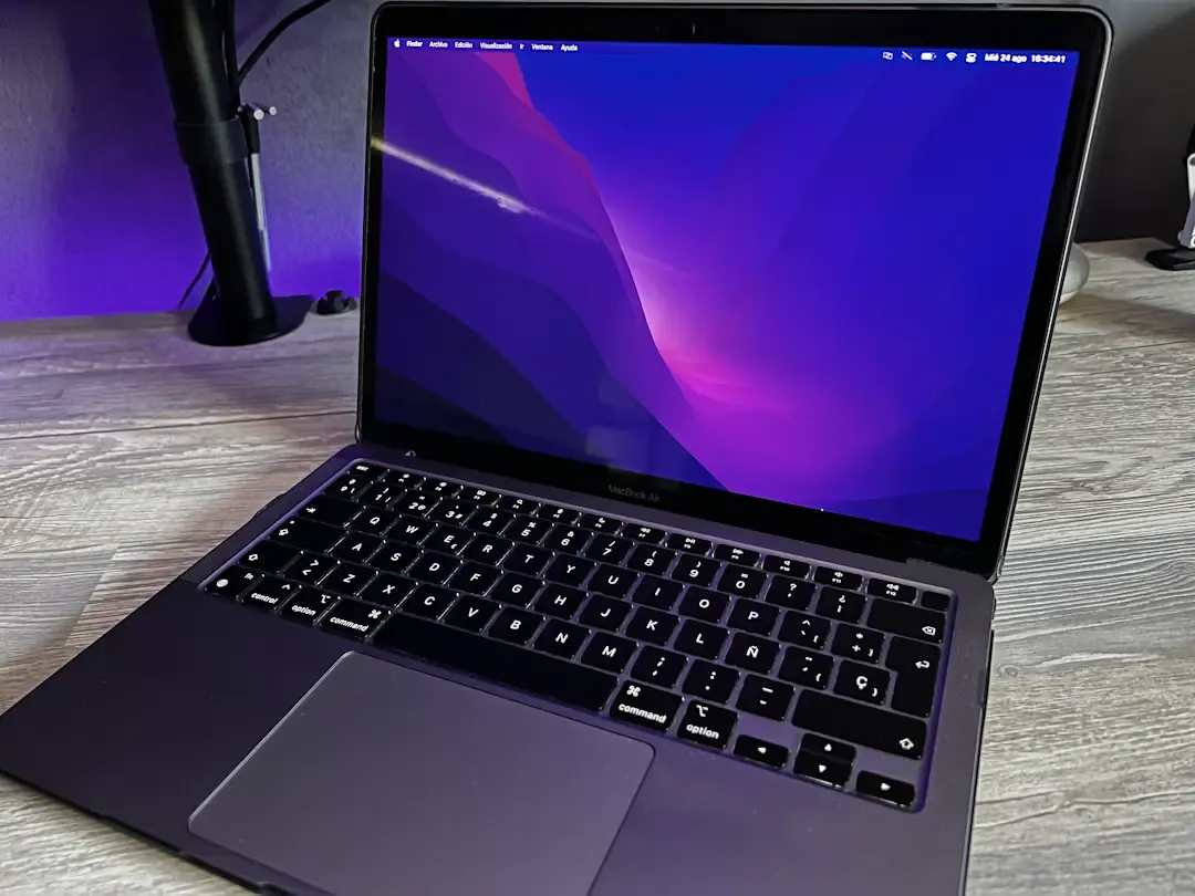 Macbook Air M1 (2020) 8GB + 512GB